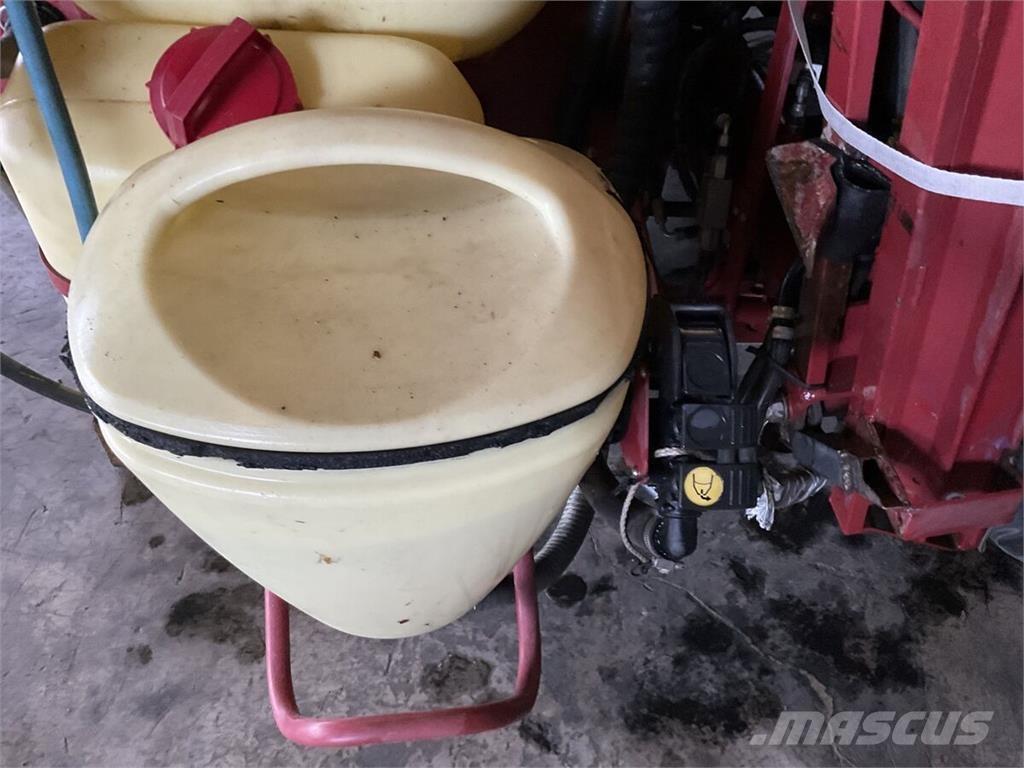 Hardi Master 1200 Vučene prskalice