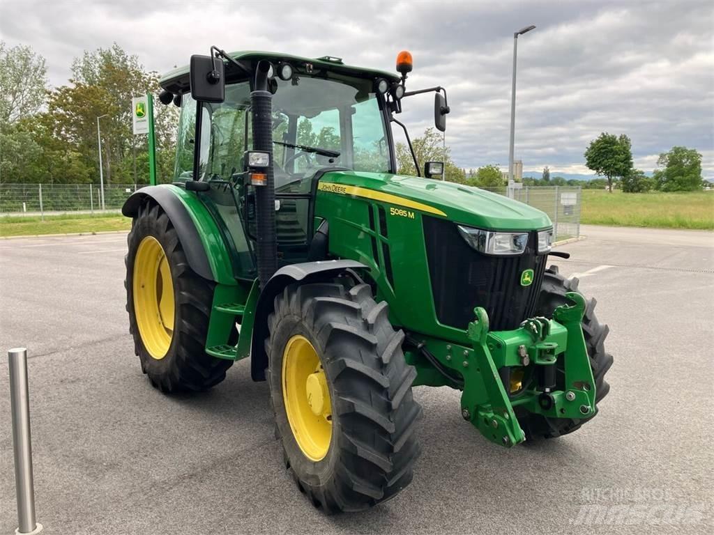 John Deere 5085M Traktori