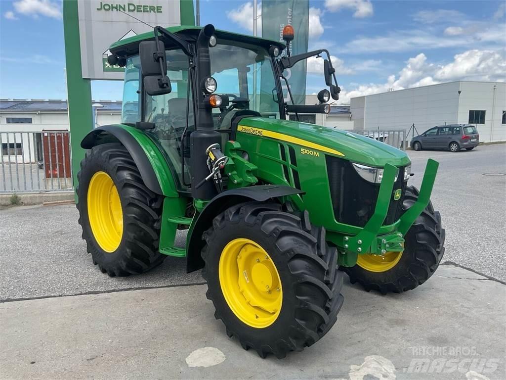 John Deere 5100M Traktori