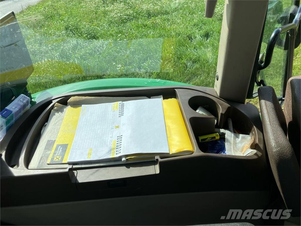 John Deere 5820 Traktori