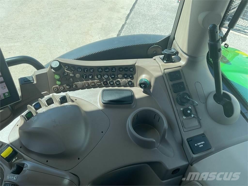 John Deere 6110R Traktori