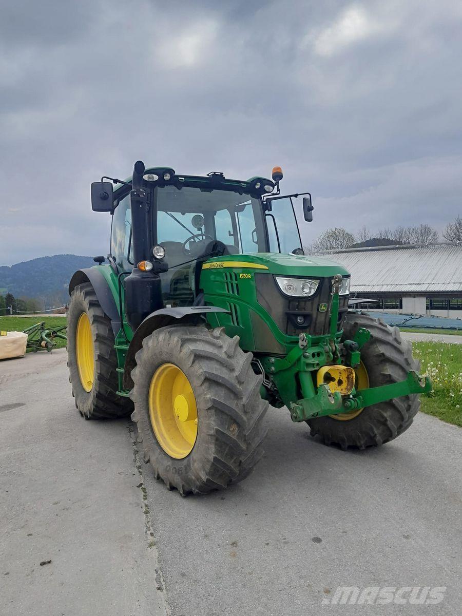 John Deere 6130R Traktori