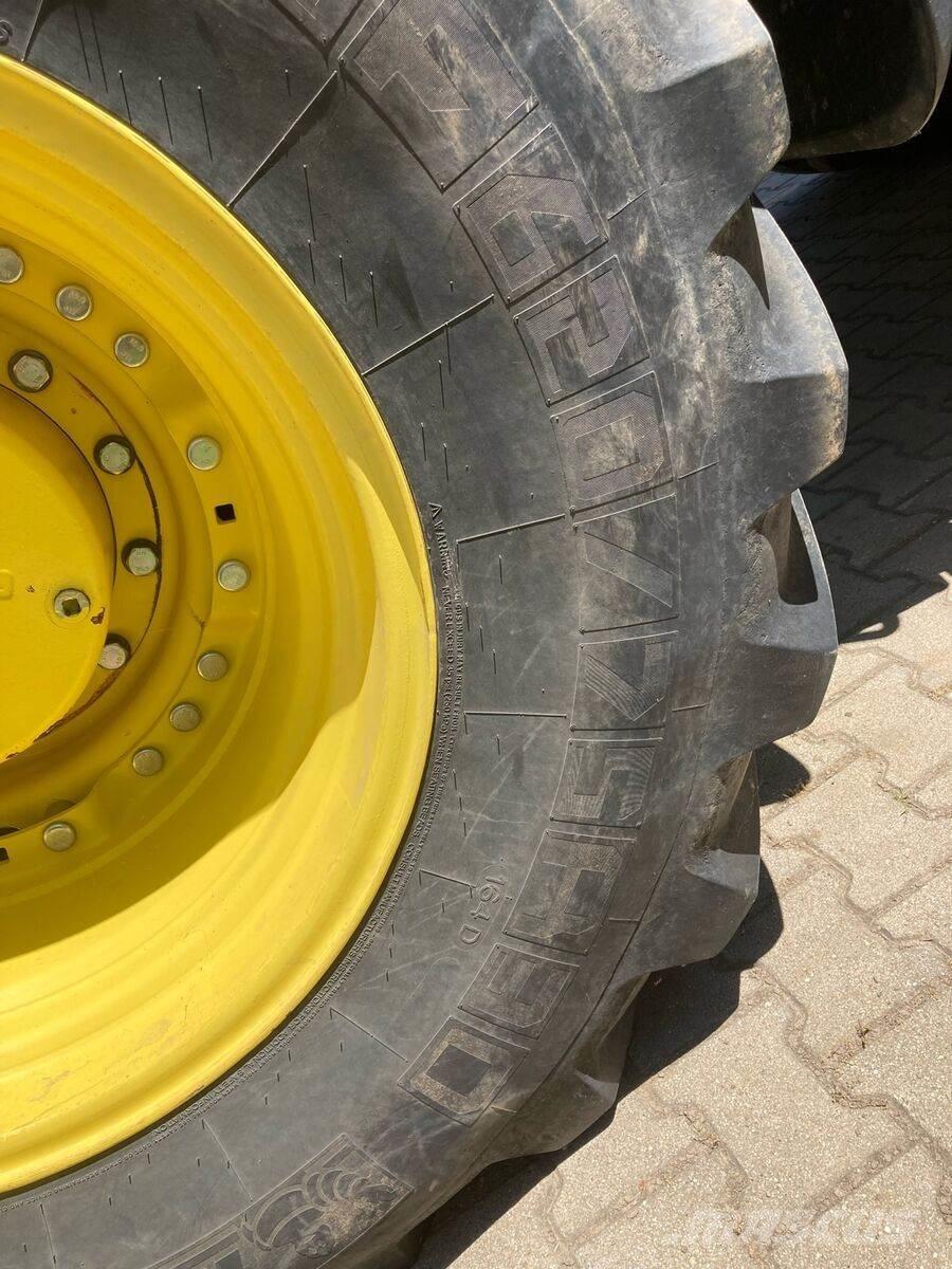 John Deere 7290R Traktori