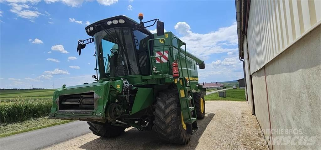 John Deere T550 Kombajni