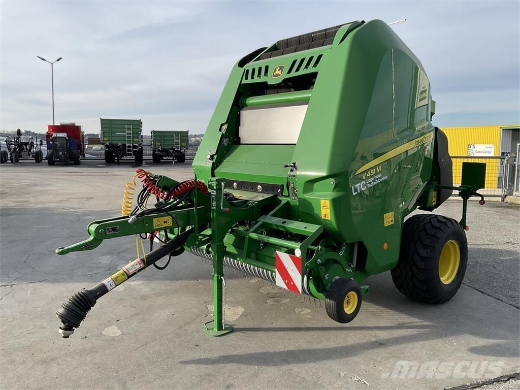 John Deere V451 M Prese/balirke za rolo bale