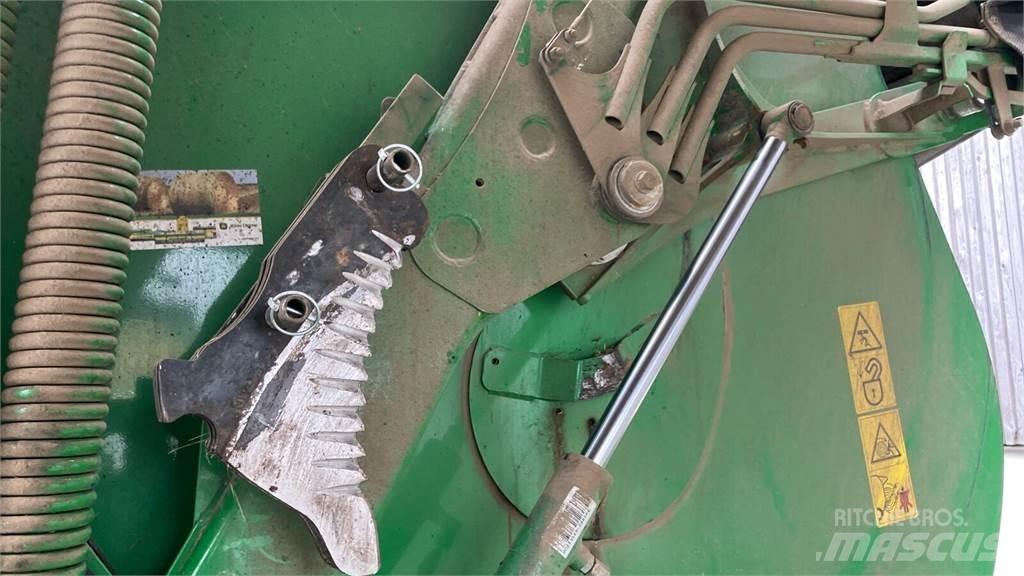John Deere V461R Prese/balirke za rolo bale