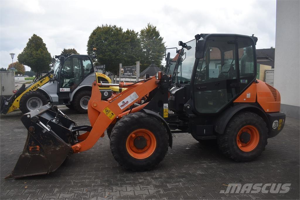 Komatsu WA70-7 Utovarivači na točkove