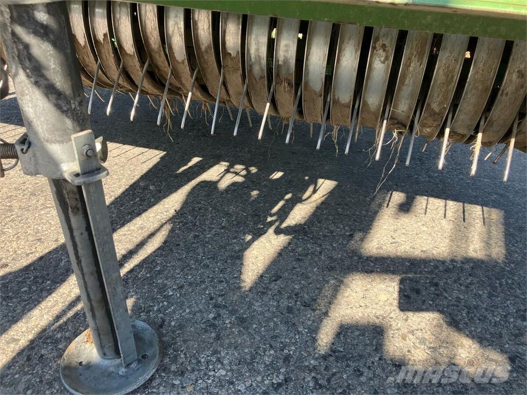 Krone V 150 XC Prese/balirke za rolo bale