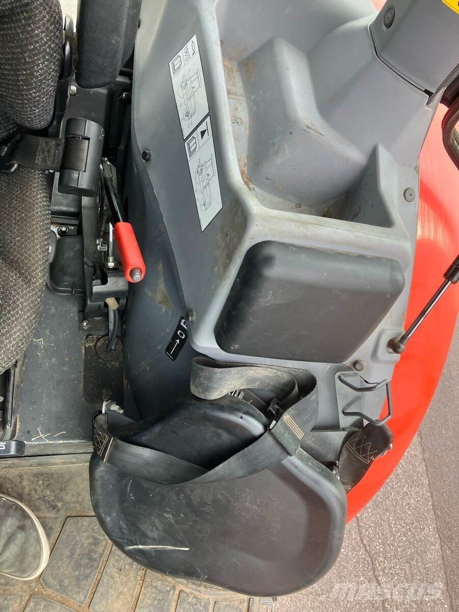 Kubota M4072 Traktori