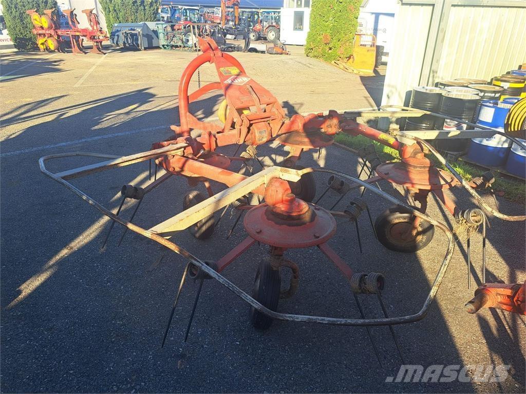 Kuhn 4 Kreisel Okretači i sakupljači sena