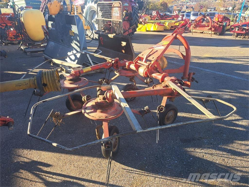 Kuhn 4 Kreisel Okretači i sakupljači sena