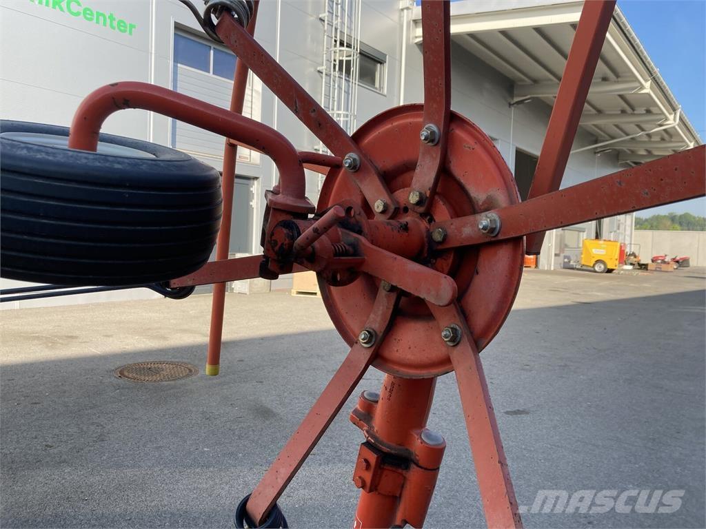 Kuhn GF 4201 HM Okretači i sakupljači sena