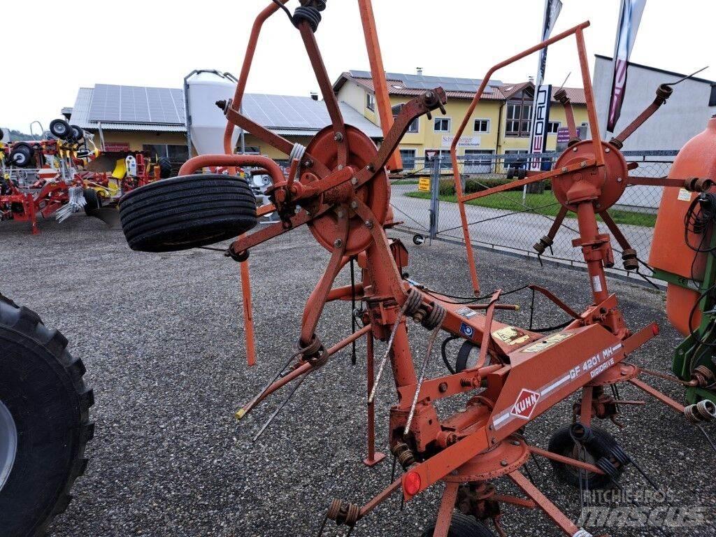 Kuhn GF 4201 MH Okretači i sakupljači sena
