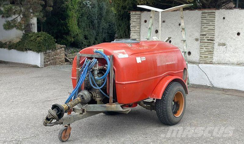 Lochmann RP 10/32 Vučene prskalice