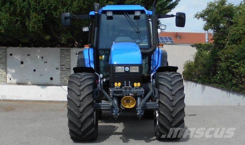 New Holland TS115 Traktori