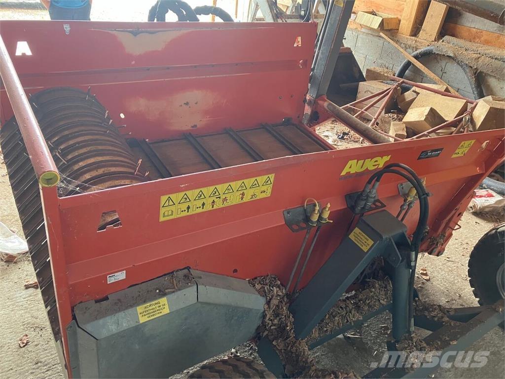  V Ostala oprema za žetvu stočne hrane