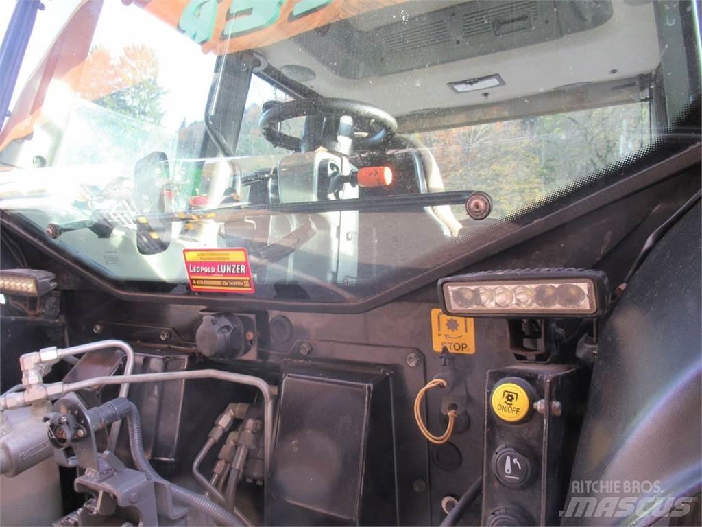 Valtra N163D Traktori