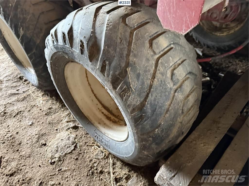 JF ES3500 Samoutovarne prikolice