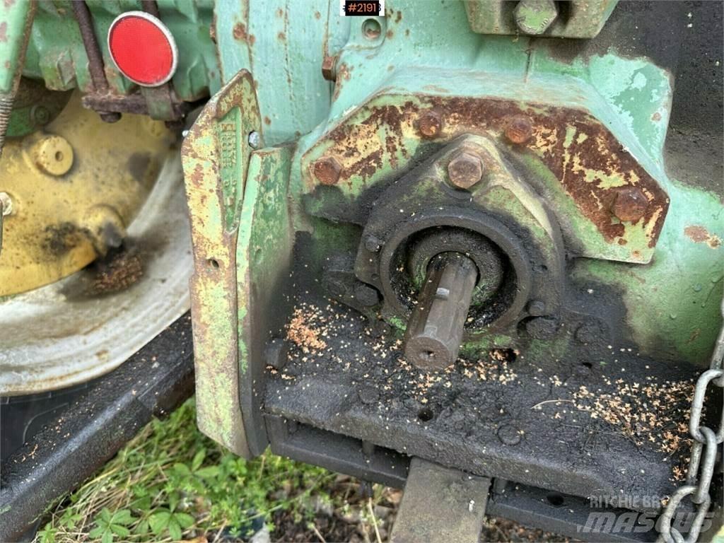 John Deere 2130 Traktori