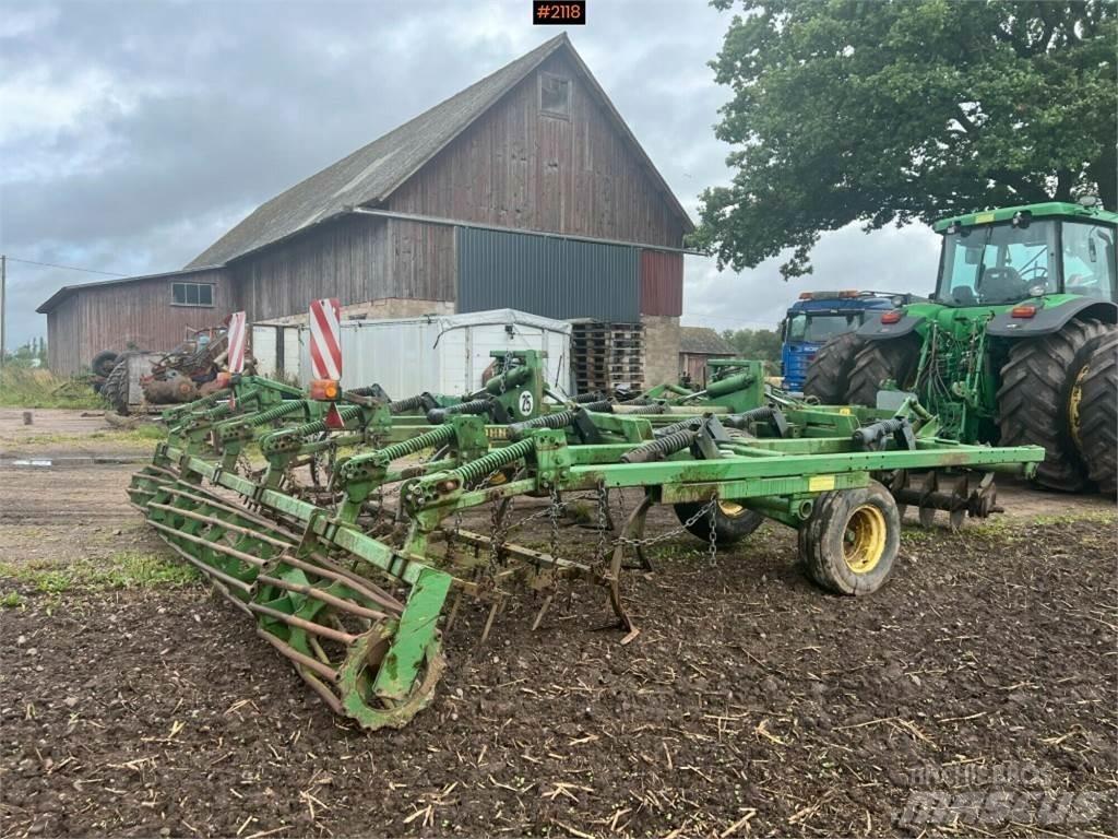 John Deere 410A Ostale mašine i priključci za obradu tla