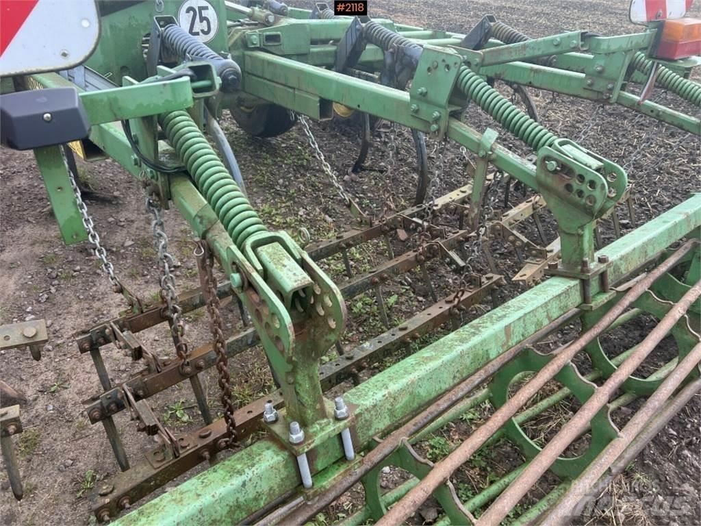 John Deere 410A Ostale mašine i priključci za obradu tla
