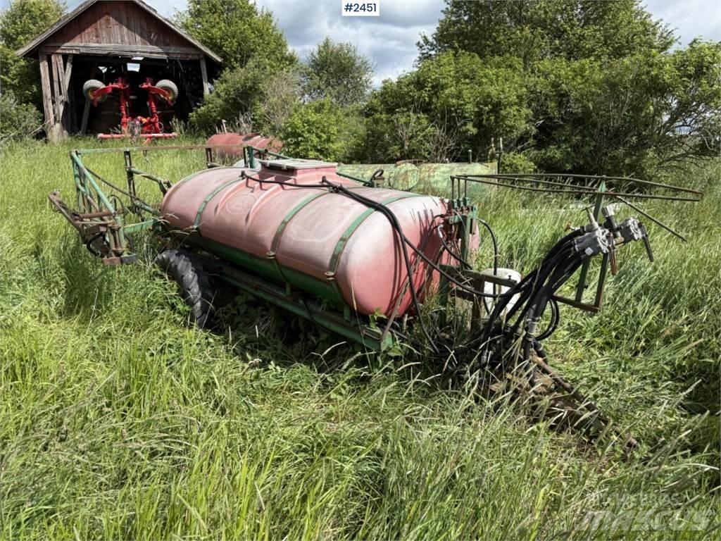 Moteska 2000liter Prskalice za vinogradstvo