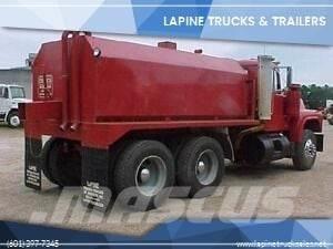 Mack R690ST Kamioni za vodu