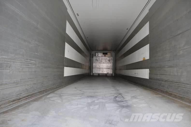 Schmitz 33 pl. Temperature controlled semi-trailers