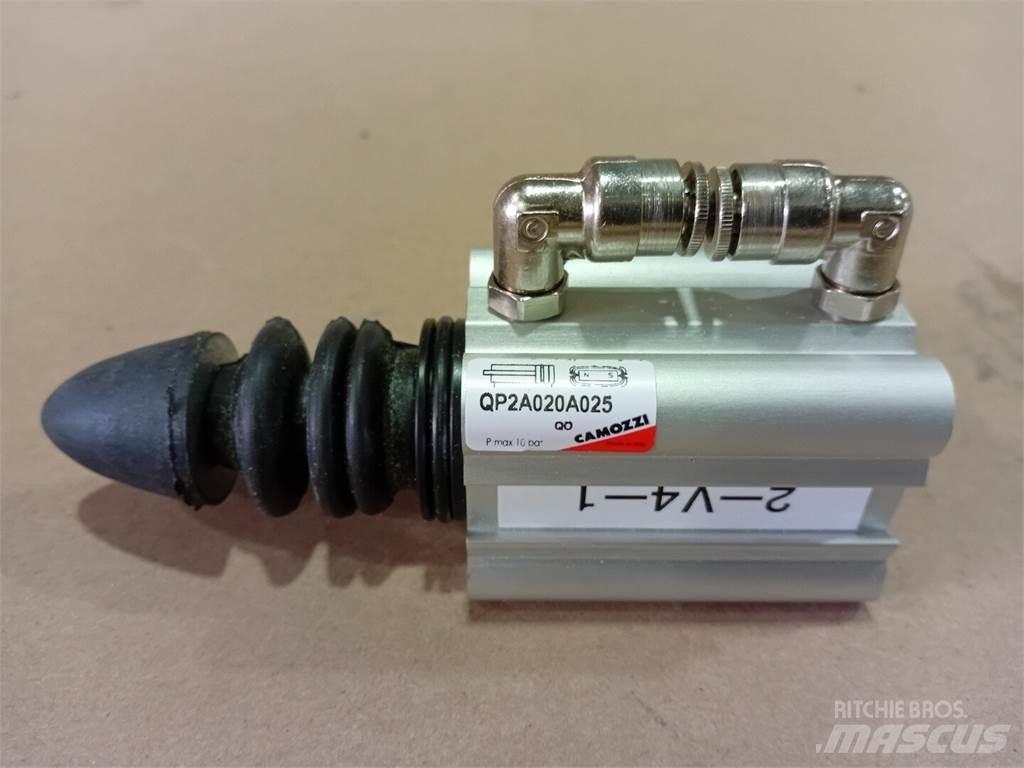  CAMOZZI QP2A020A025 Ostale kargo komponente