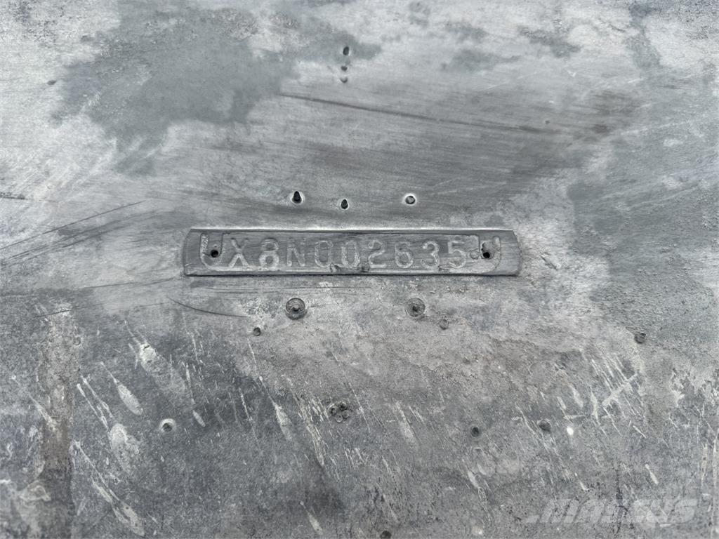 Firestone 49.5x57 Gume, točkovi i felne