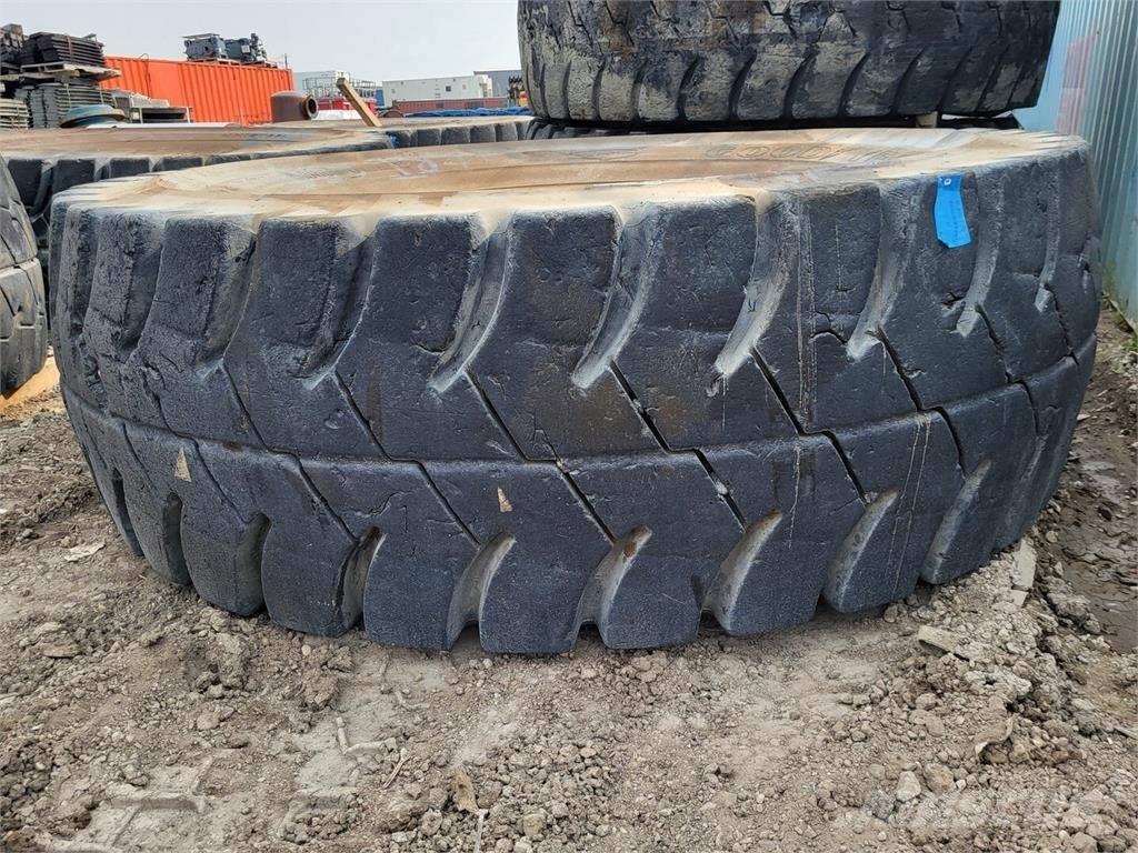 Goodyear RM-4B+ Gume, točkovi i felne