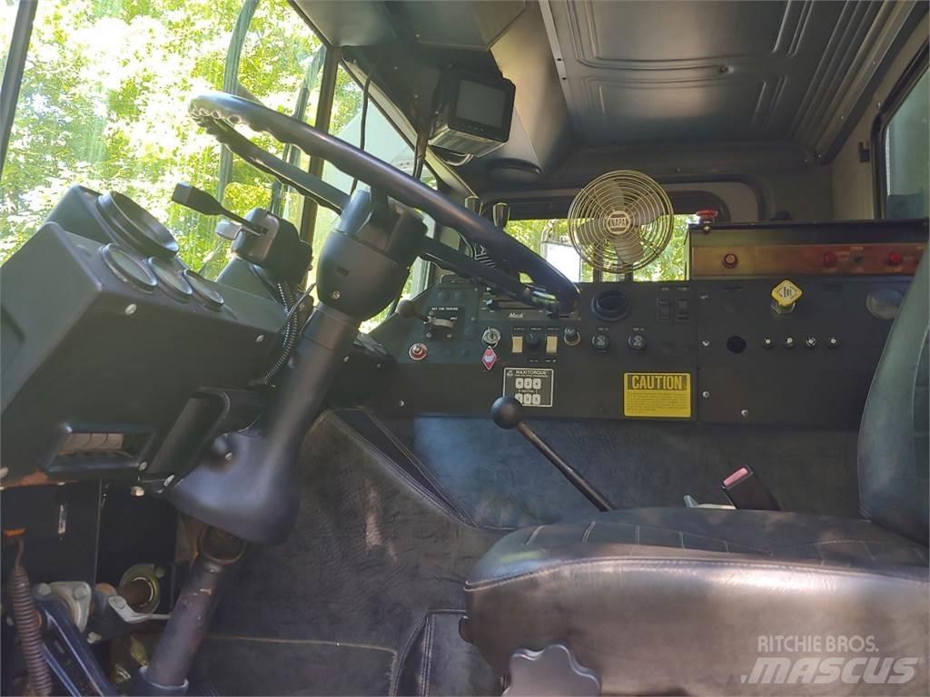 Mack MR690S Ostalo za građevinarstvo