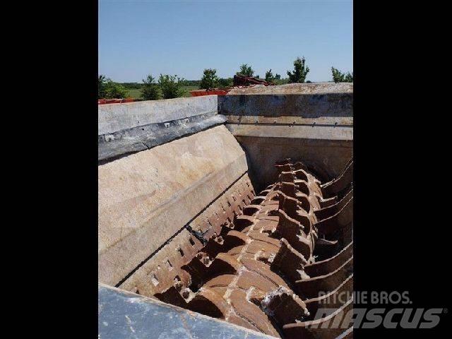 Terex TSS390T Mašine za uništavanje otpada