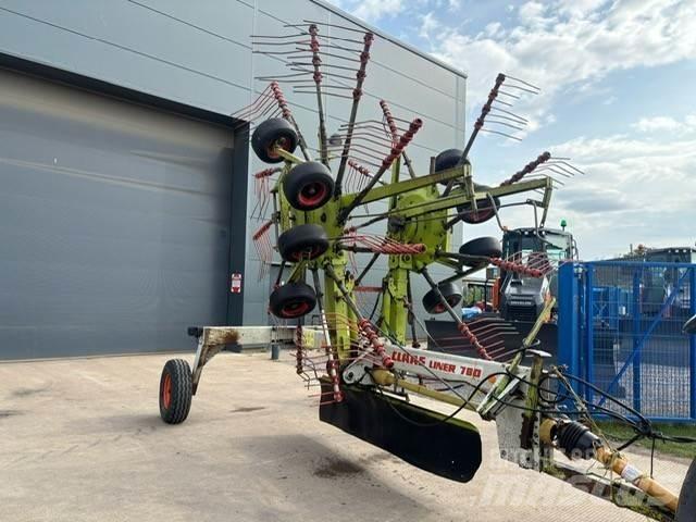 CLAAS Liner 780 Okretači i sakupljači sena