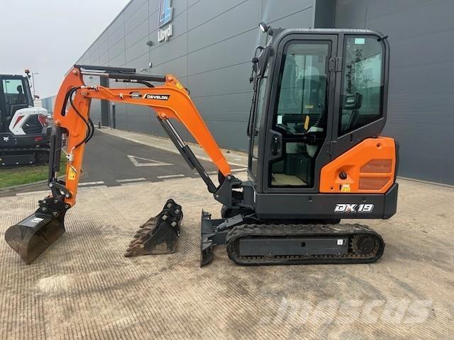 Develon DX19-7 Bageri guseničari