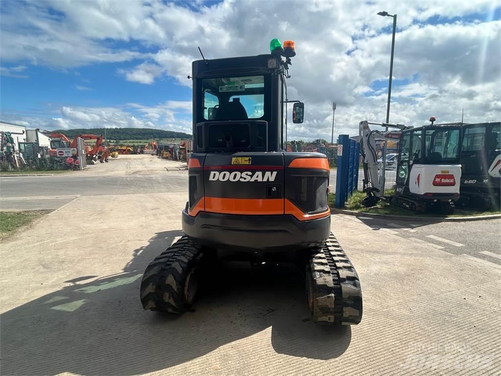 Doosan DX50z Bageri guseničari
