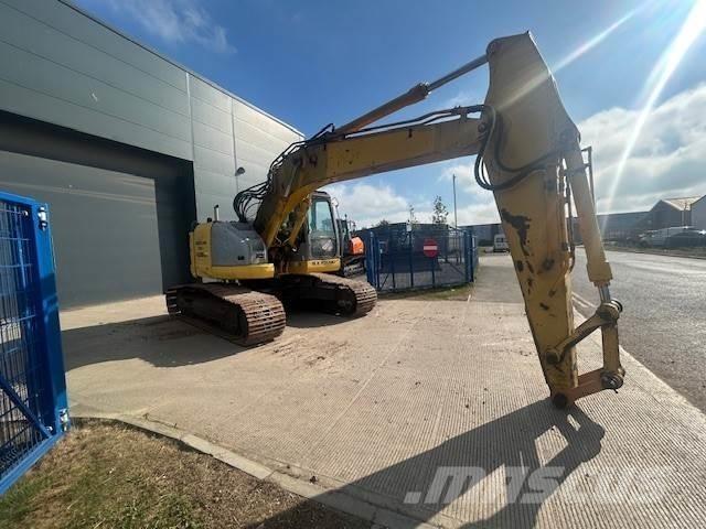 New Holland E235bsr-2 Bageri guseničari