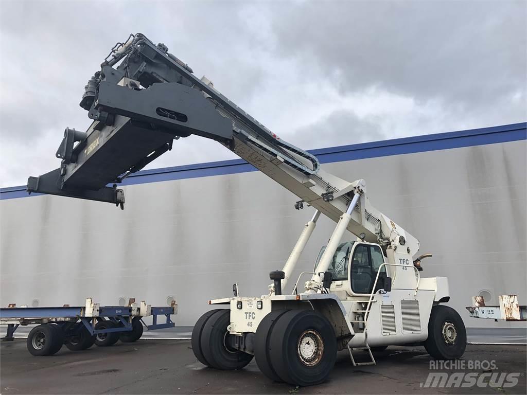Terex TFC45 Dohvatni viljuškari