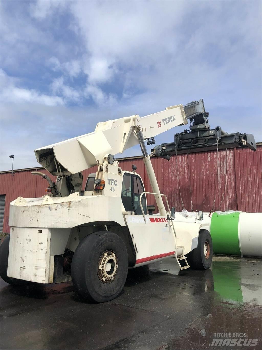 Terex TFC45 Dohvatni viljuškari