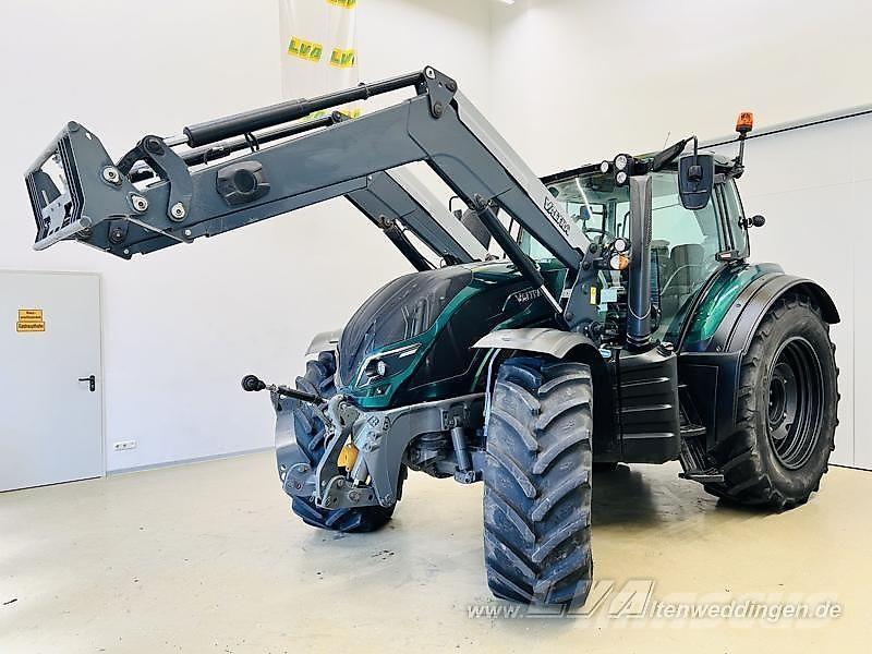 Valtra T174 Traktori