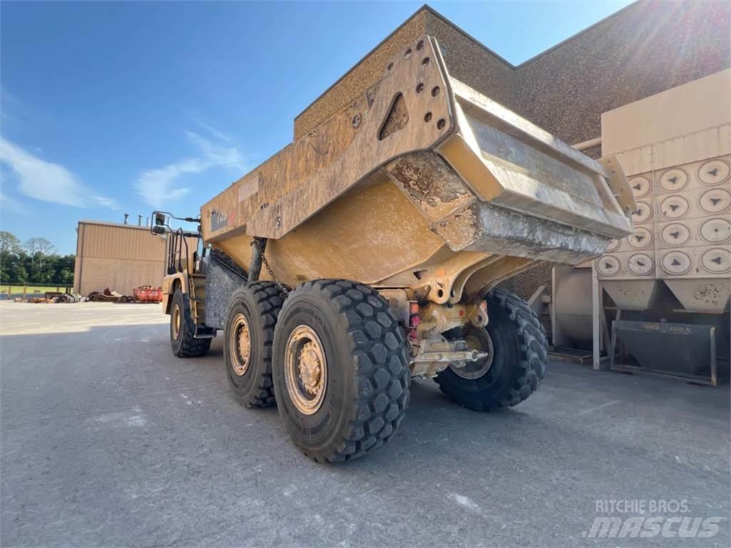 CAT 730 Zglobni damperi
