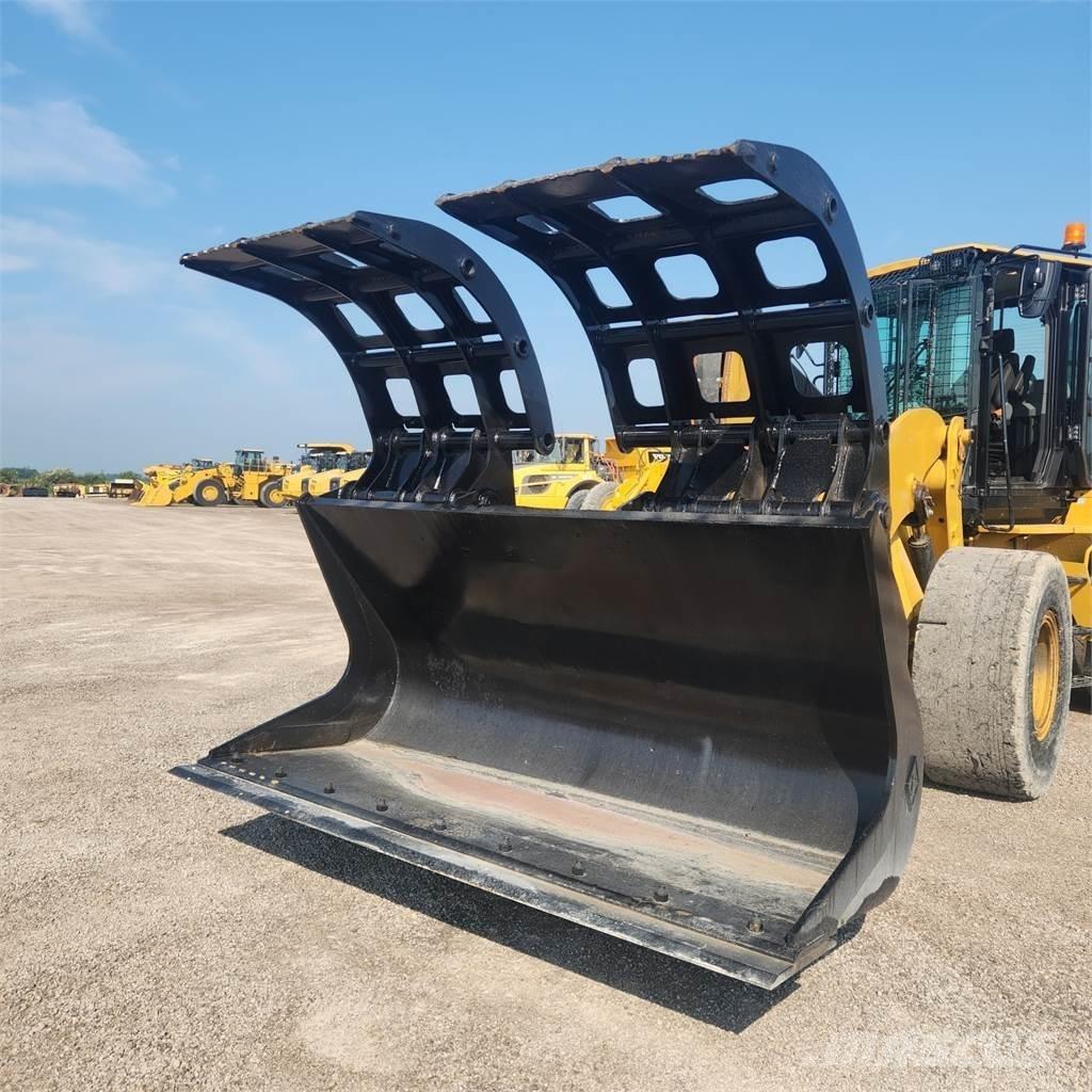 CAT 938M Utovarivači na točkove