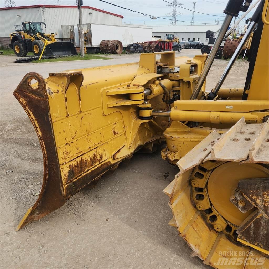 CAT D6T LGP Buldožeri guseničari