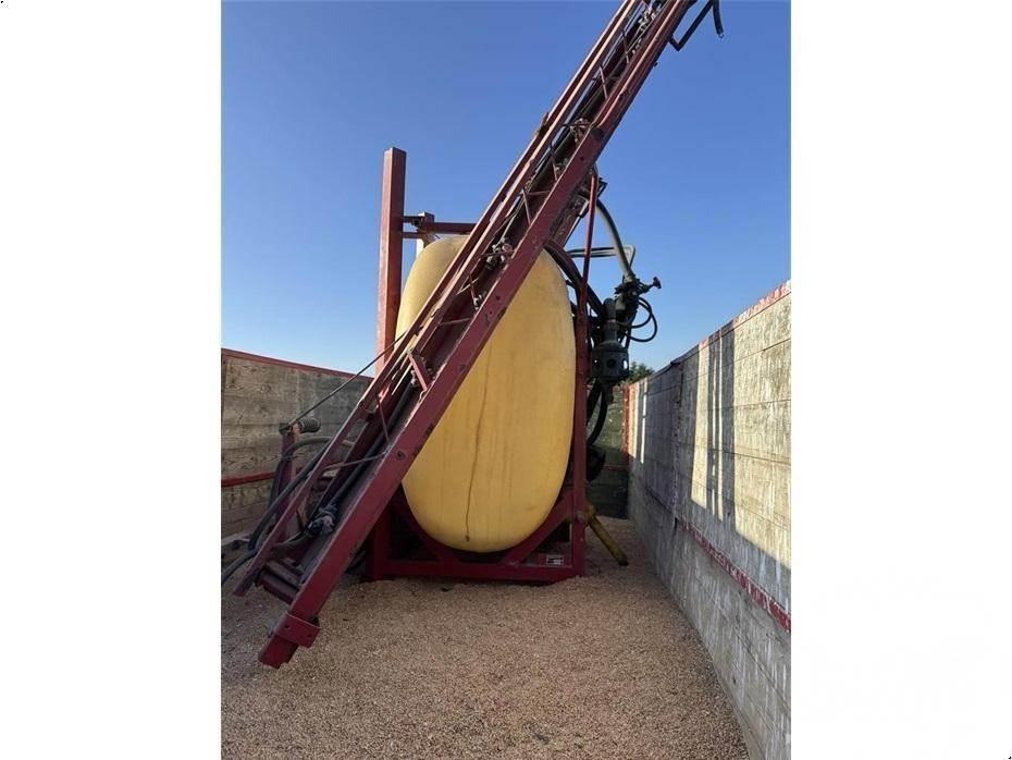 Hardi 1000 ltr., 12 m. Ostale poljoprivredne mašine