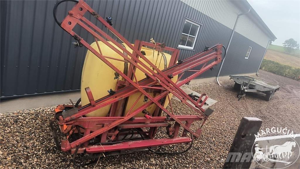 Hardi 800 ltr., 12 m. Ostale poljoprivredne mašine