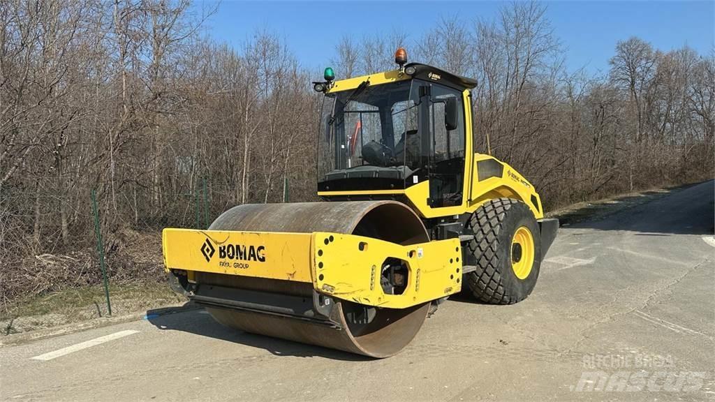 Bomag BW213 DH-5 Nabijači zemlje