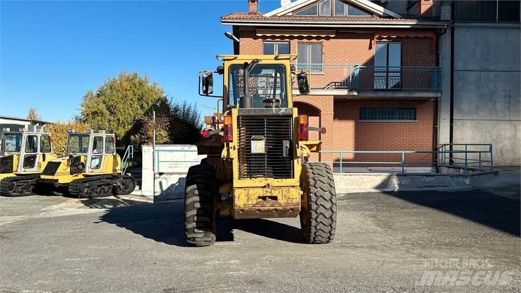 CAT 916 Utovarivači na točkove