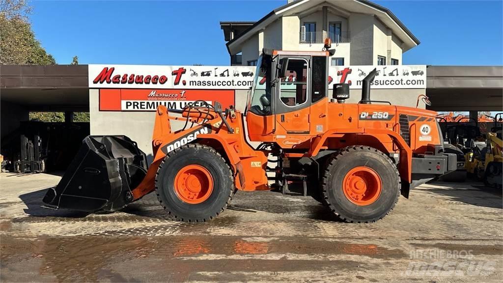 Doosan DL250 Utovarivači na točkove