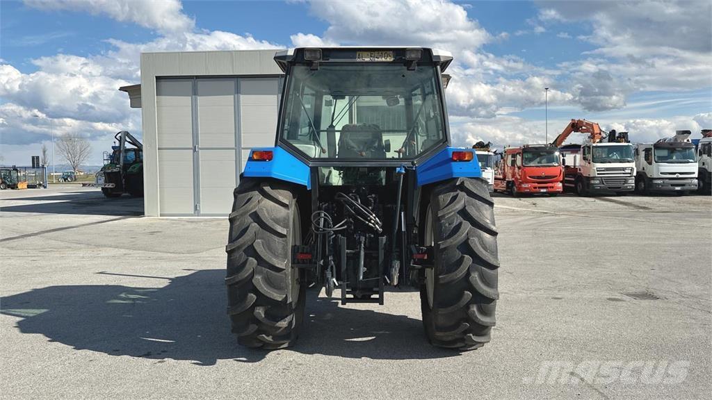 Ford 8240 4x4 Snežne daske i plugovi