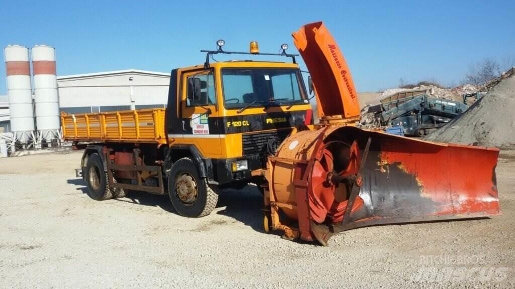  Fresia F120CL Snežne daske i plugovi